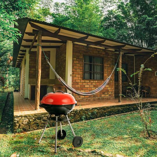 Brentwood BB-1701 17" Red Portable Charcoal BBQ Grill